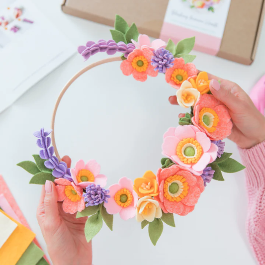 Felt Flower Wreath Craft Kit (Blushing Anemone)