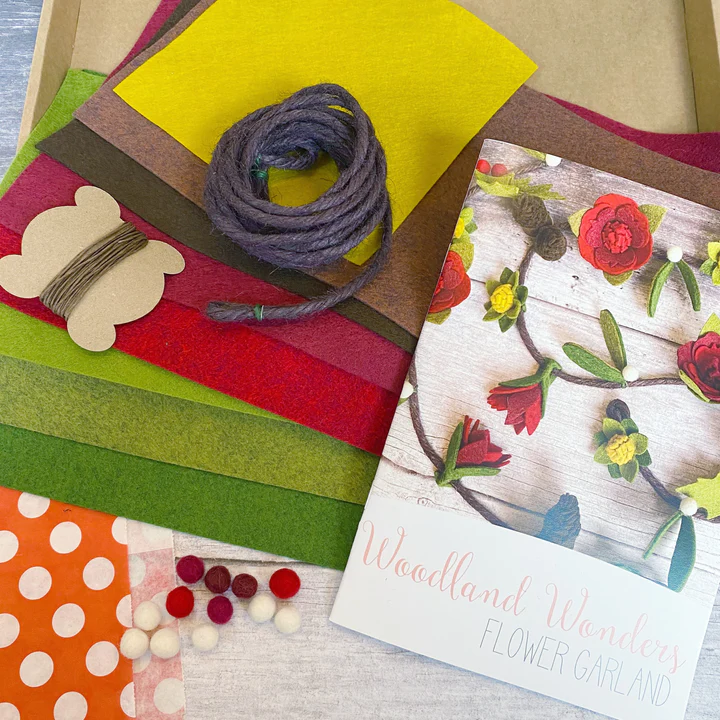 Woodland Garland Christmas Felt Flower Craft Kit