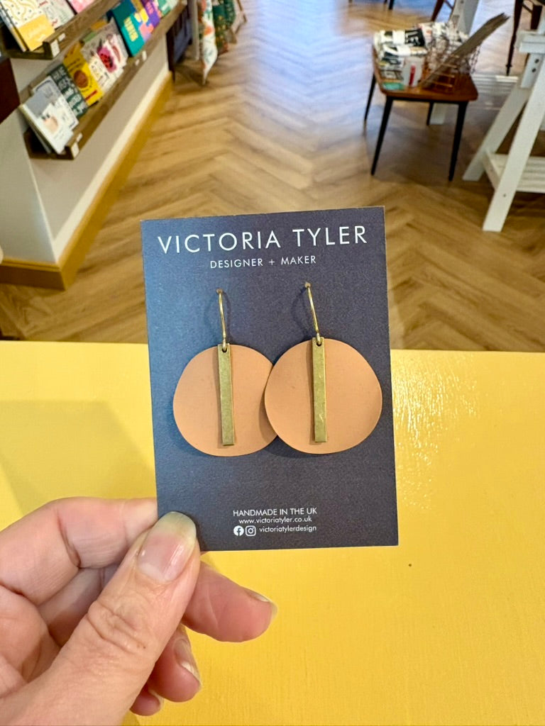 Wavy Circle Earrings with Brass Slim Bar - 'Leonora'