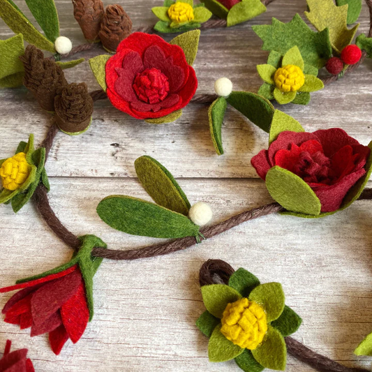 Woodland Garland Christmas Felt Flower Craft Kit